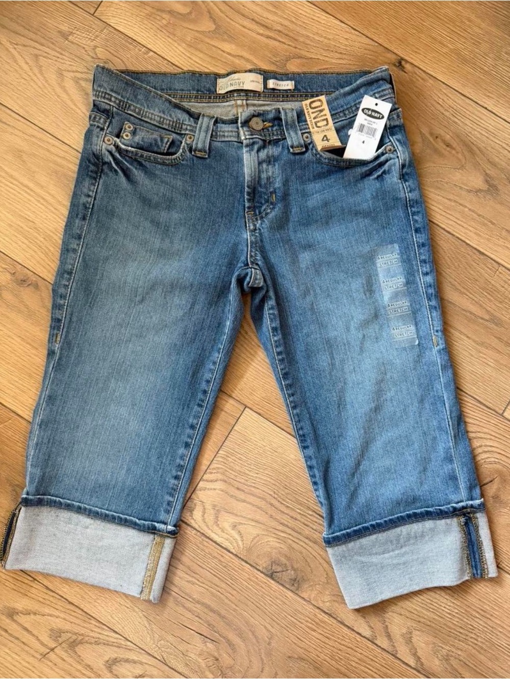 NWT Vintage Old Navy Women’s Low Rise Capris Jeans -Y2K